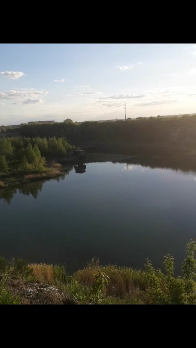 Озерцо в карьере