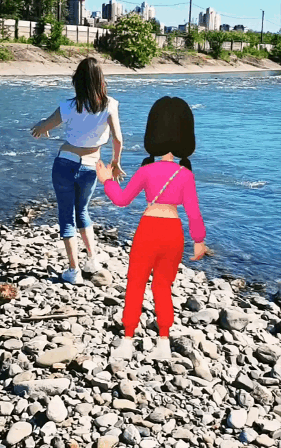 Реальная и виртуальная я в одном кадре 😎