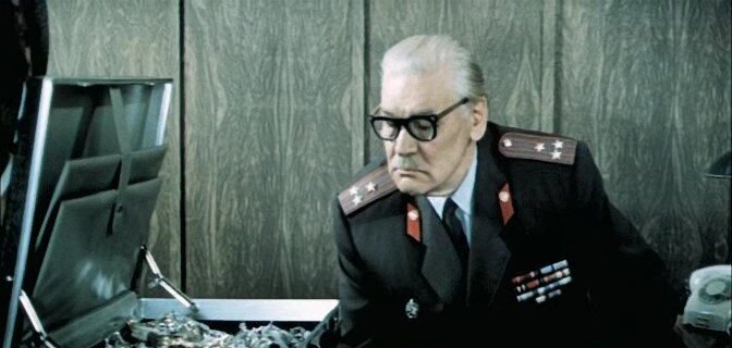 Кадр из фильма «Версия полковника Зорина»