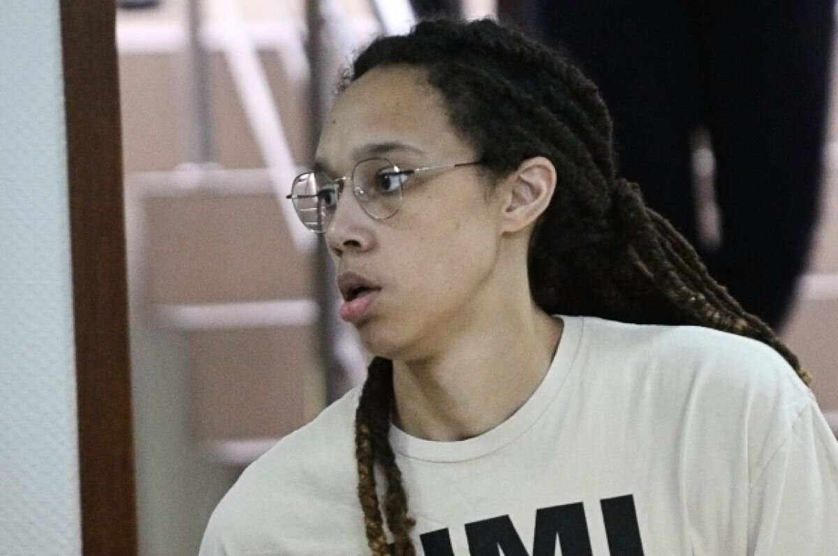    Баскетболистка Грайнер признала вину в контрабанде наркотиков