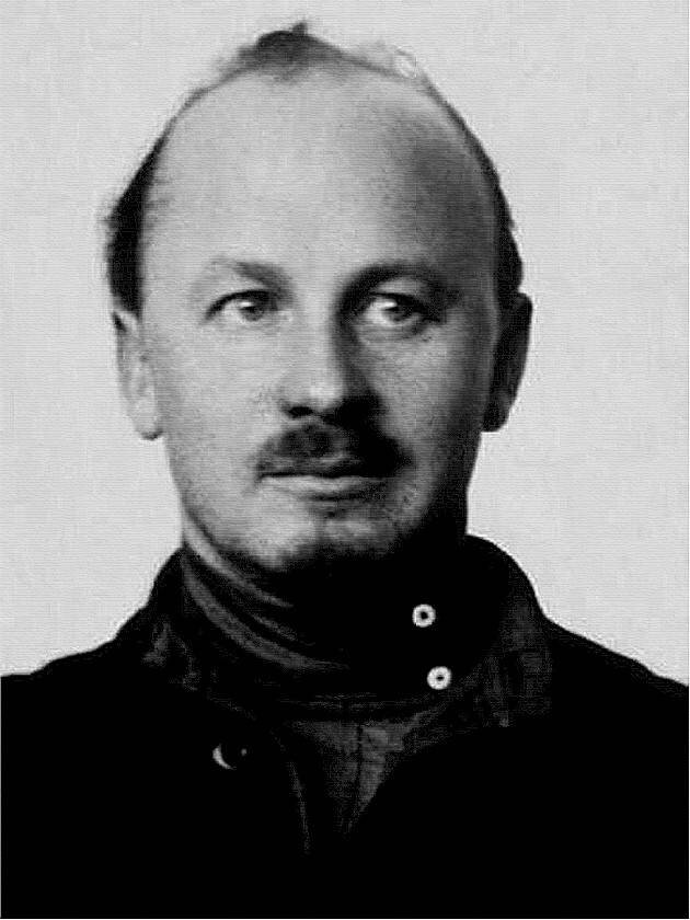 Человек не только несколько похожий на актёра, что исполнил роль Фредди Крюгера, но и слово - БУХАТЬ! кстати, дошло до наших дней именно в честь него, т.е. от фамилии... (это не шутка).