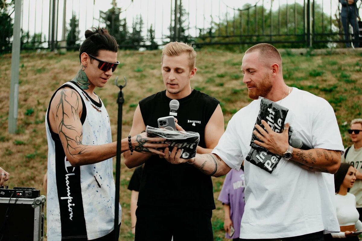 Edward bill блоггер. Региональные блоггеры. Пресс-центр риа новости. Блоггер вышел. Блоггер вышел.