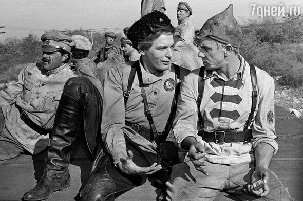    «Офицеры», 1971 кадр из фильма