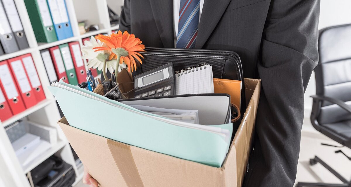 Как встать на биржу труда в 2022 году и сколько денег можно получить ...