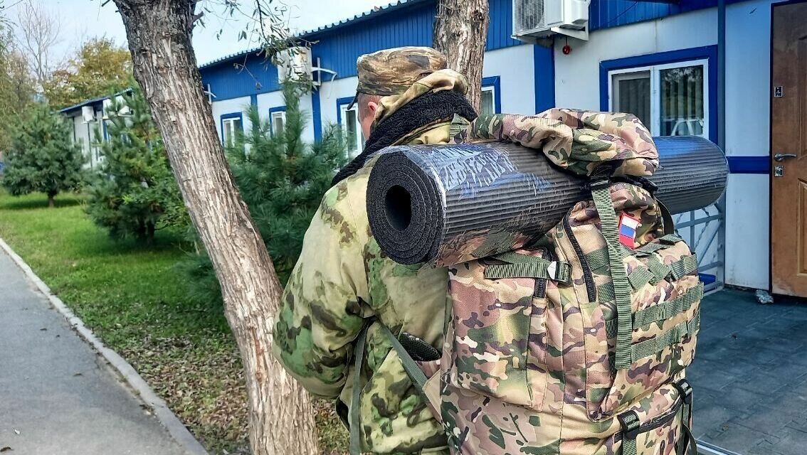     Частичная мобилизация коснулась ведущих предприятий и организаций в Артемовском городском округе. Руководство многих из них оперативно приняло решение поддержать резервистов и их семьи.