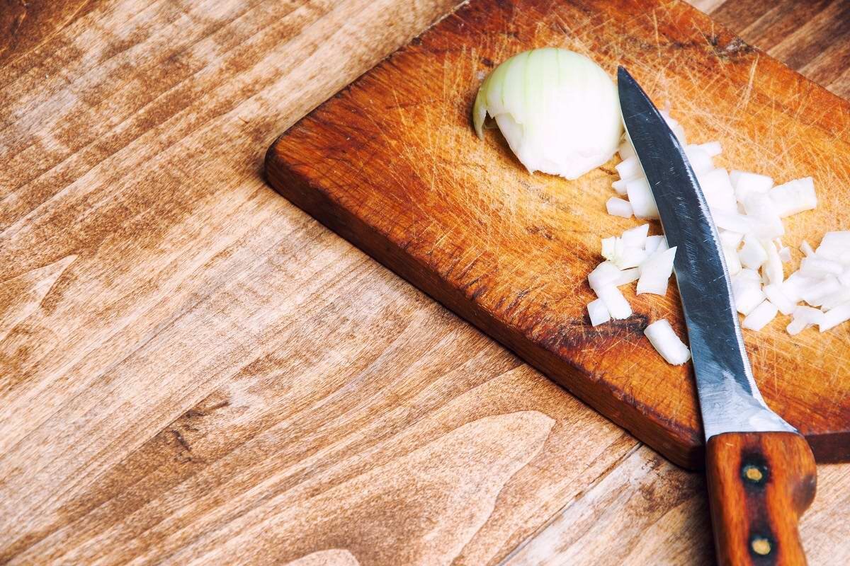 Nicht umsonst sagt man, Kochen sei das Gesicht einer echten Hausfrau. Schließlich scheint eine Frau fast die Hälfte ihres Lebens in diesem Raum zu verbringen. Kochen Sie das Abendessen, räumen Sie auf oder frühstücken Sie einfach mit einer Tasse Kaffee.-5