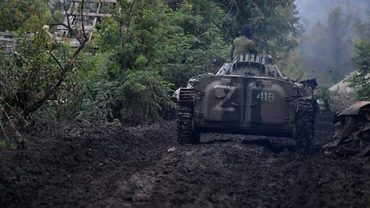    Боевая машина пехоты БМП-1ПК НМ ЛНР в зоне проведения специальной военной операции в Донецкой области© РИА Новости / Виктор Антонюк