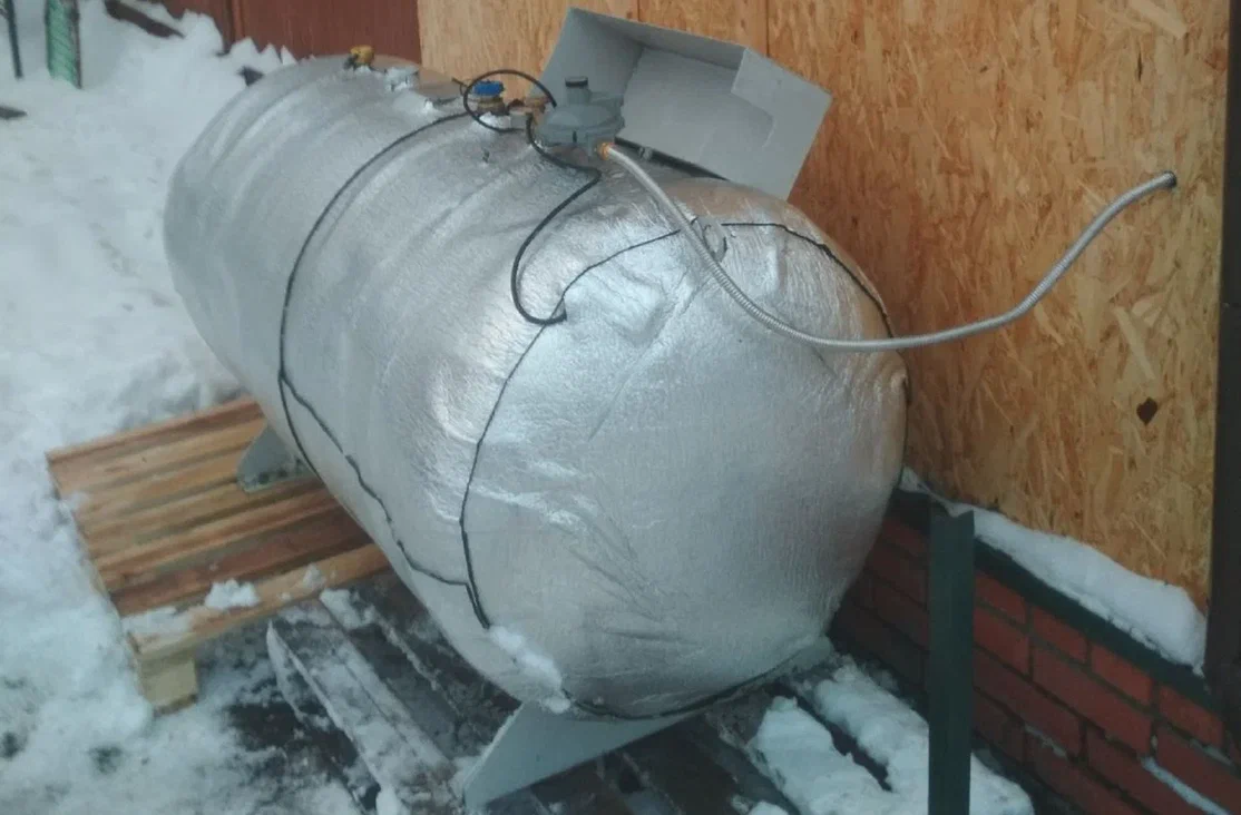 Утеплённый минигазгольдер объёмом 1200 л.