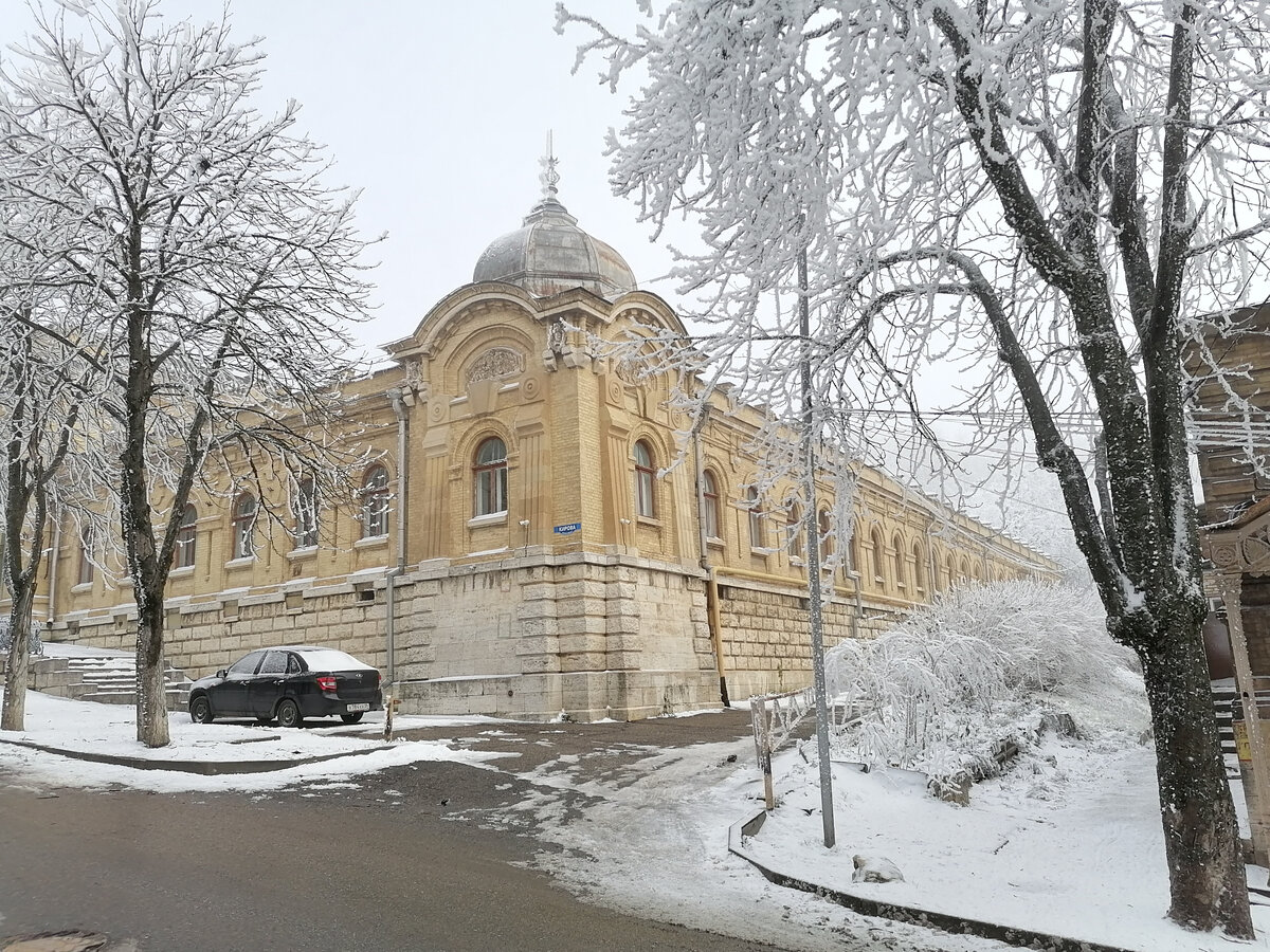 Еще одна старая постройка. Из личного архива.