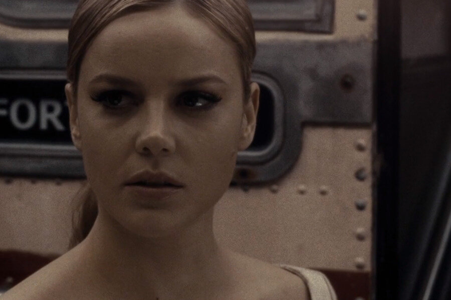 Кадр из фильма "Запрещённый приём"