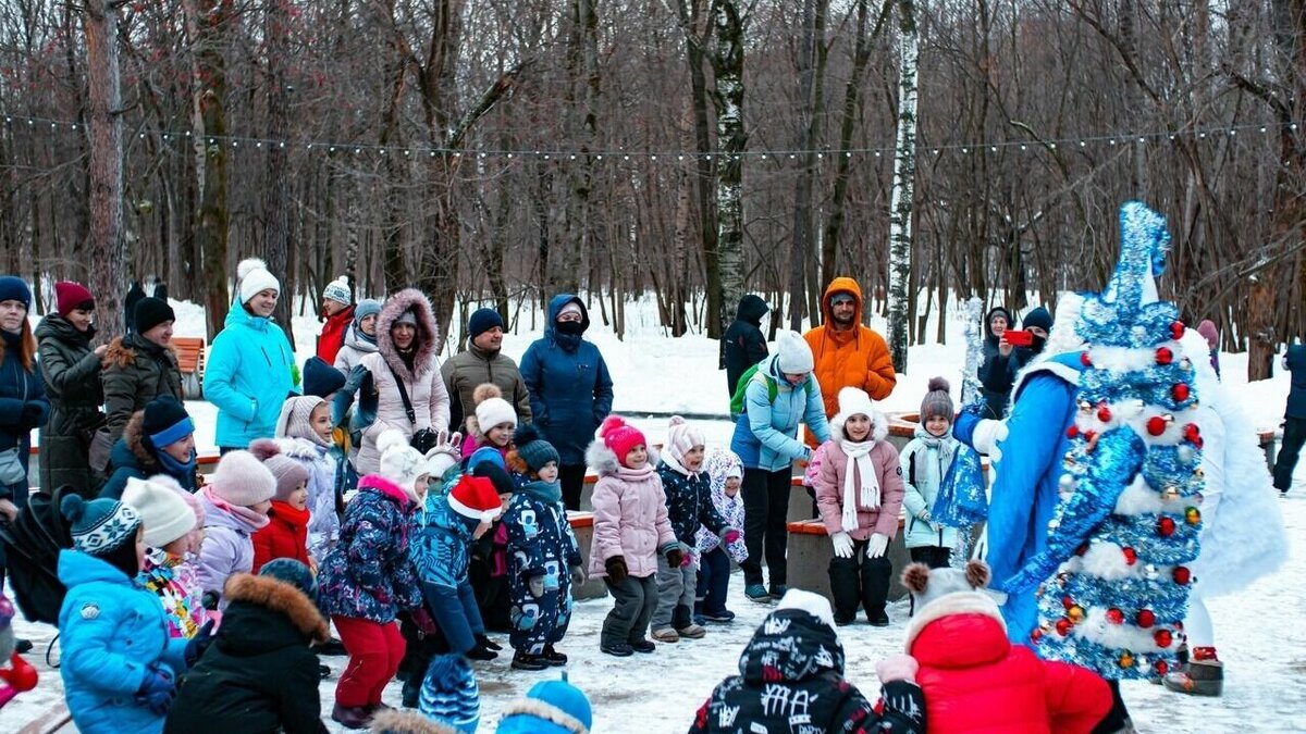     Праздничные мероприятия подготовлены в парках Нижнего Новгорода в канун Старого Нового года. Программу опубликовала городская «Дирекция парков и скверов».