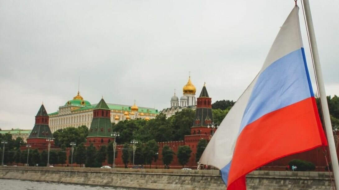     Помощник министра здравоохранения РФ Алексей Кузнецов сообщил, что за период с 30 декабря 2022 года по 5 января 2023 года смертность в России сократилась на 20% по сравнению с прошлогодними показателями за этот период. По его словам, зафиксирован самый низкий уровень с 2020 года (включительно).