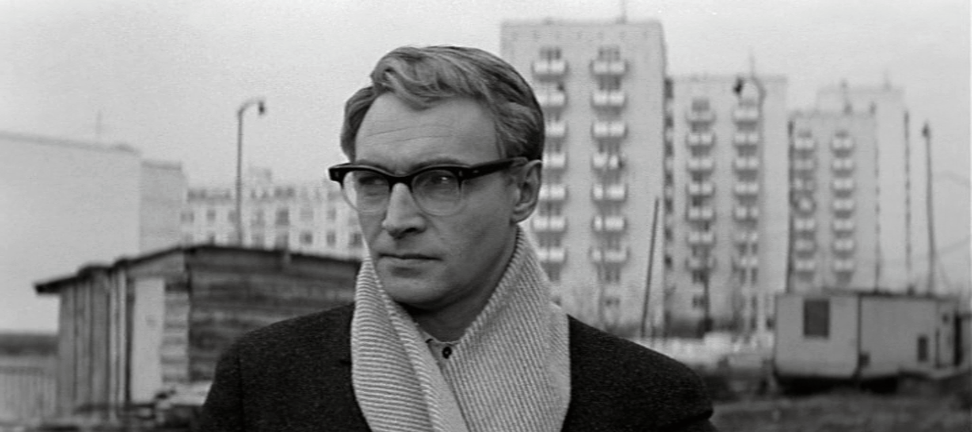 Тихонов в киноленте "Доживём до понедельника" понравился многим.