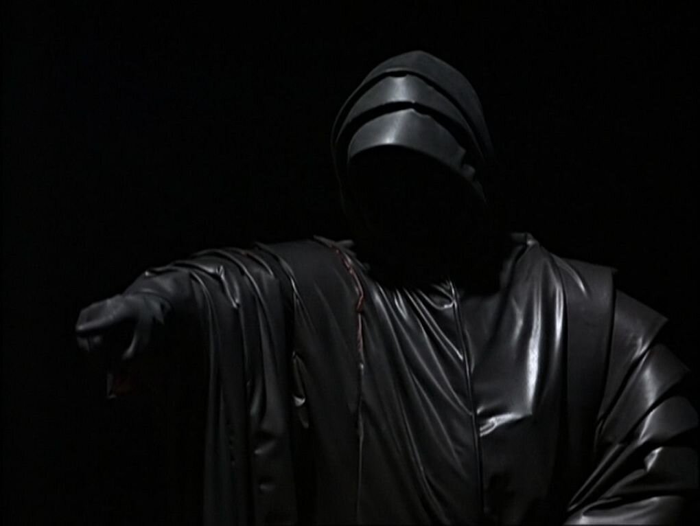 Скриншот из 1 серии сериала LEXX, Его Божественная Тень / His Divine Shadow