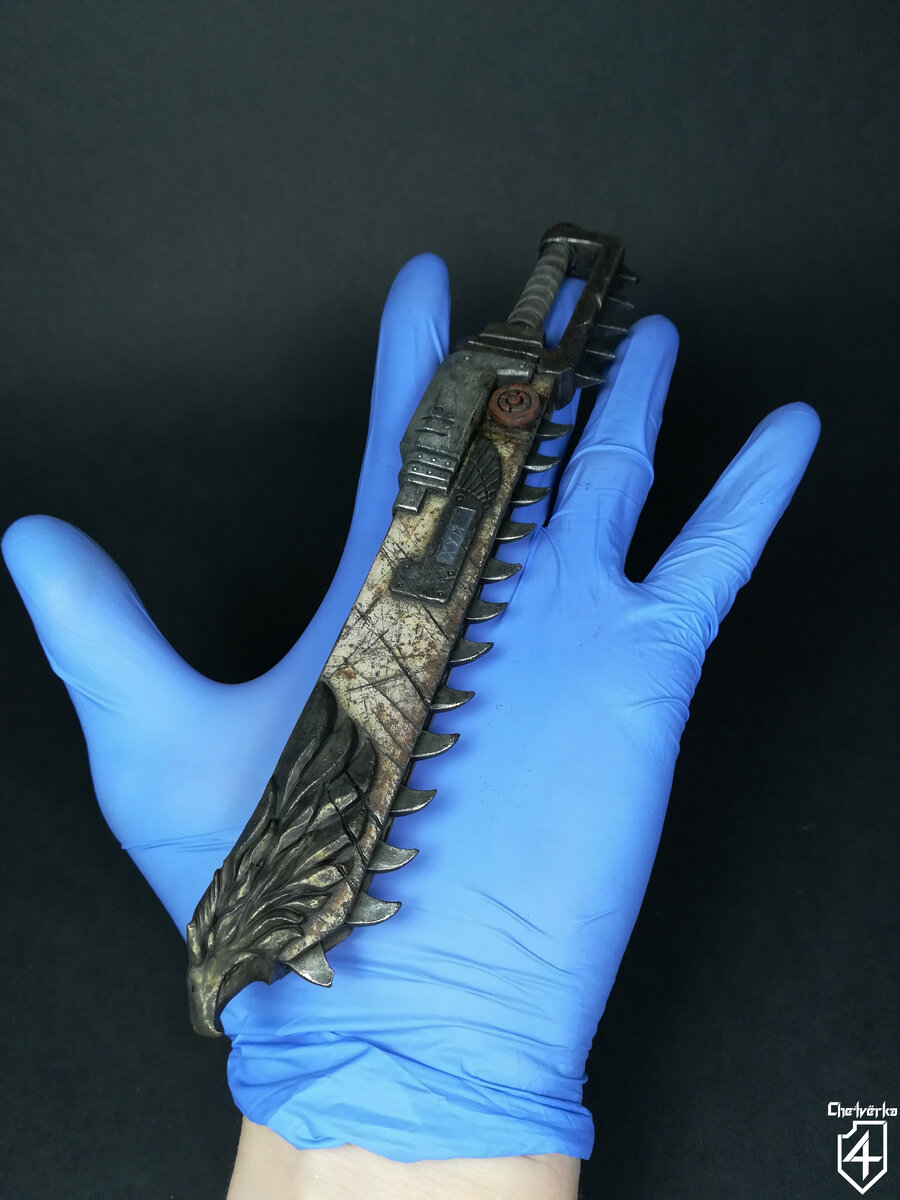 Чудовище. Аж в руке держать страшно. 