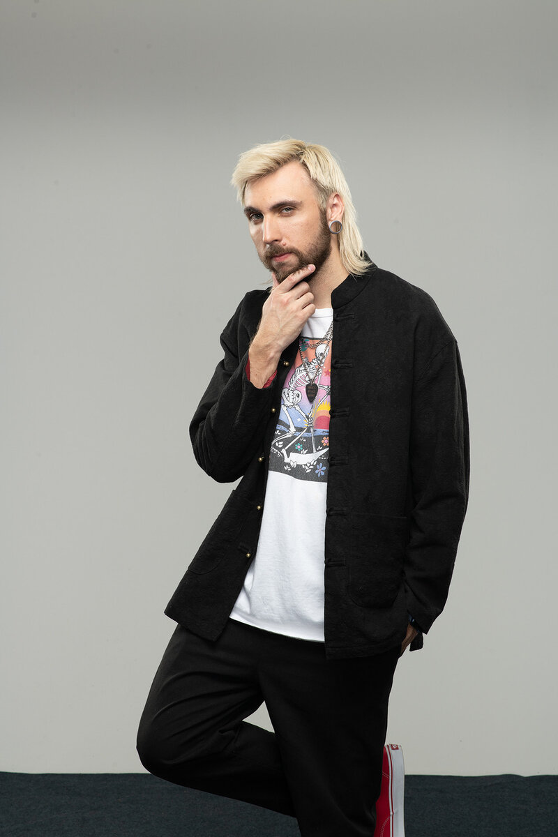 Макс Голополосов. Кадр из журнала Star hit. 2021 год.