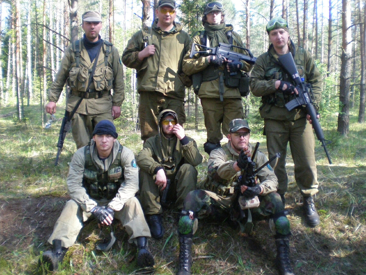 Наша команда "IRA". Автор и "Большой" стоят в центре