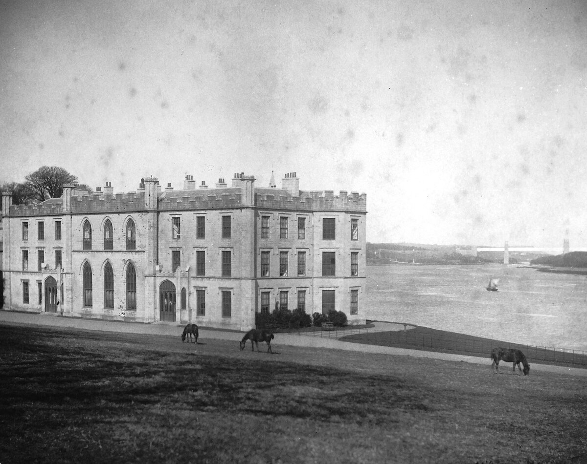 Плас Ньюидд, семейное поместье маркизов Англси, в 1900 году. 
