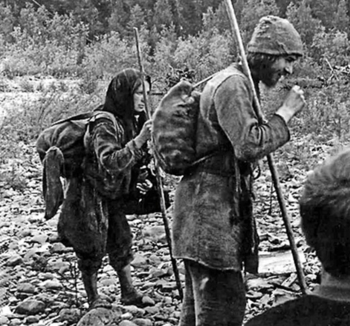 Агафья с братом. Фото из интернета для иллюстрации статьи