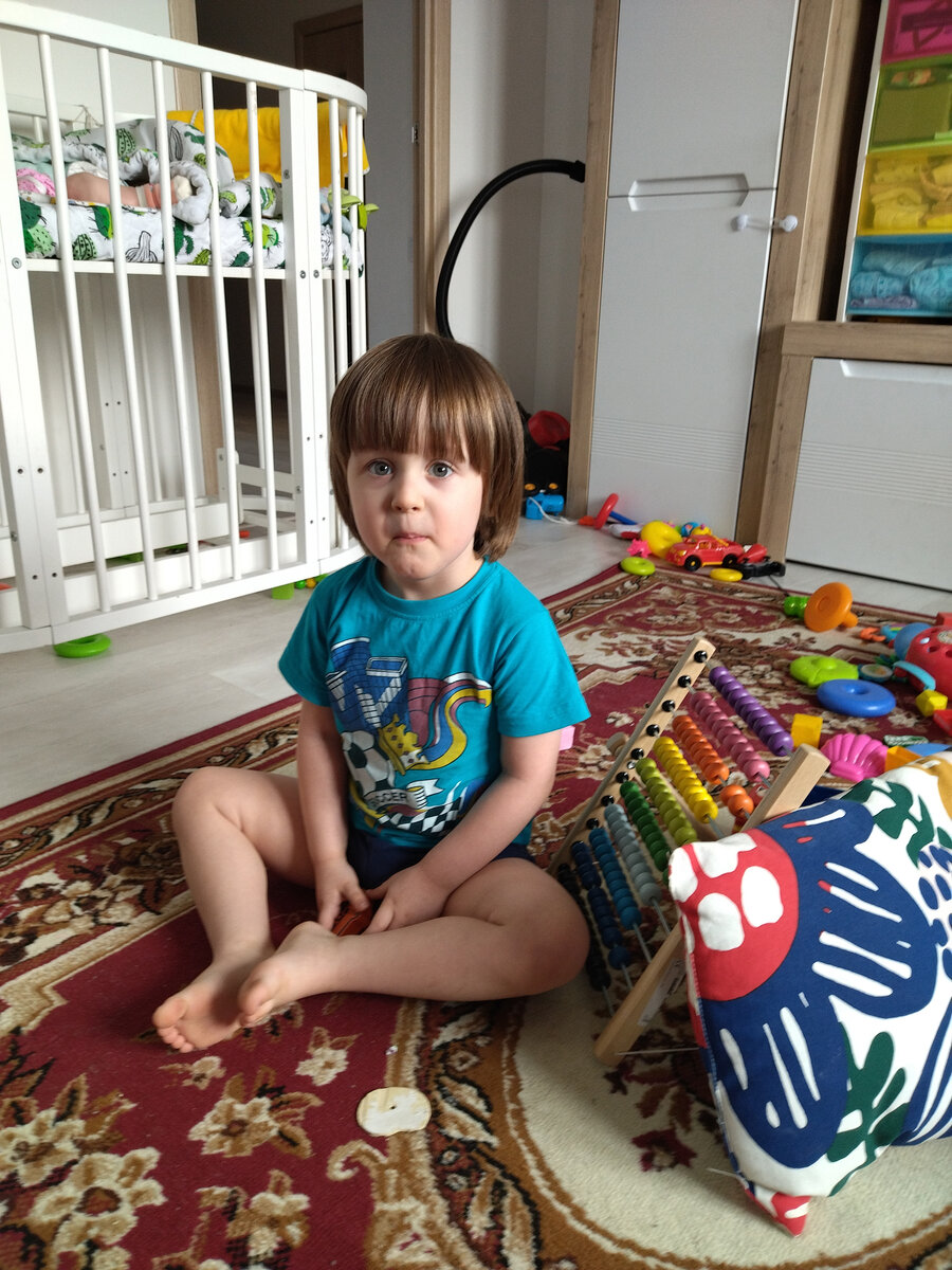 Ваня уже старается говорить и договариваться! Вот это талант