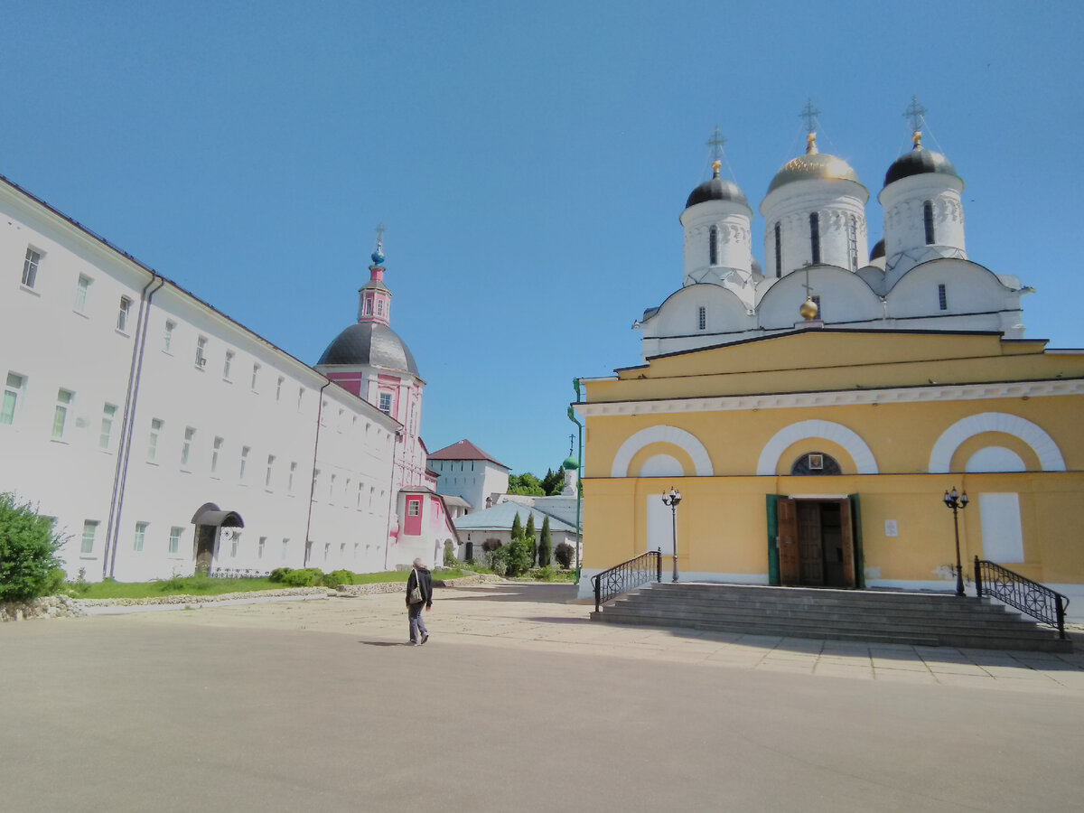 Рождества Богородицы Свято-Пафнутьев Боровский монастырь.Фото автора.