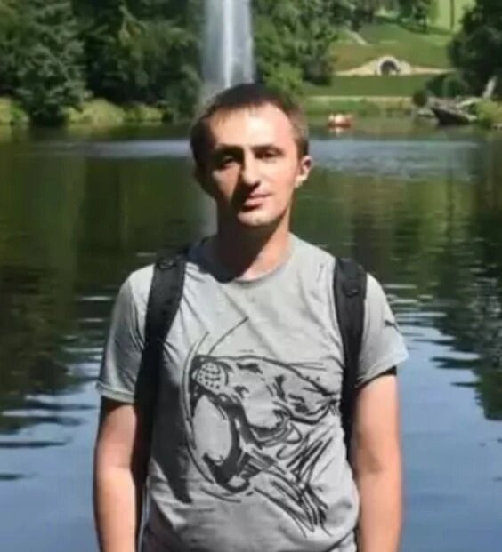 Странноватые нынче личности.