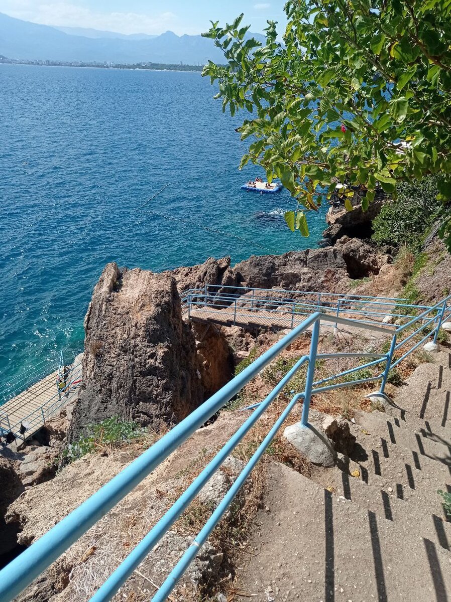 Спуск к морю