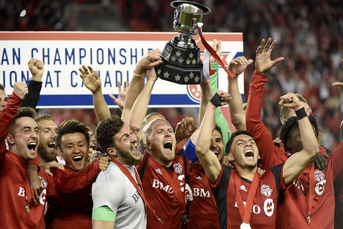 "Торонто" с кубком Первенства Канады в 2018-м. Источник: https://www.theglobeandmail.com/sports/soccer/giovinco-scores-late-as-toronto-fc-wins-canadian-championship/article35485104/