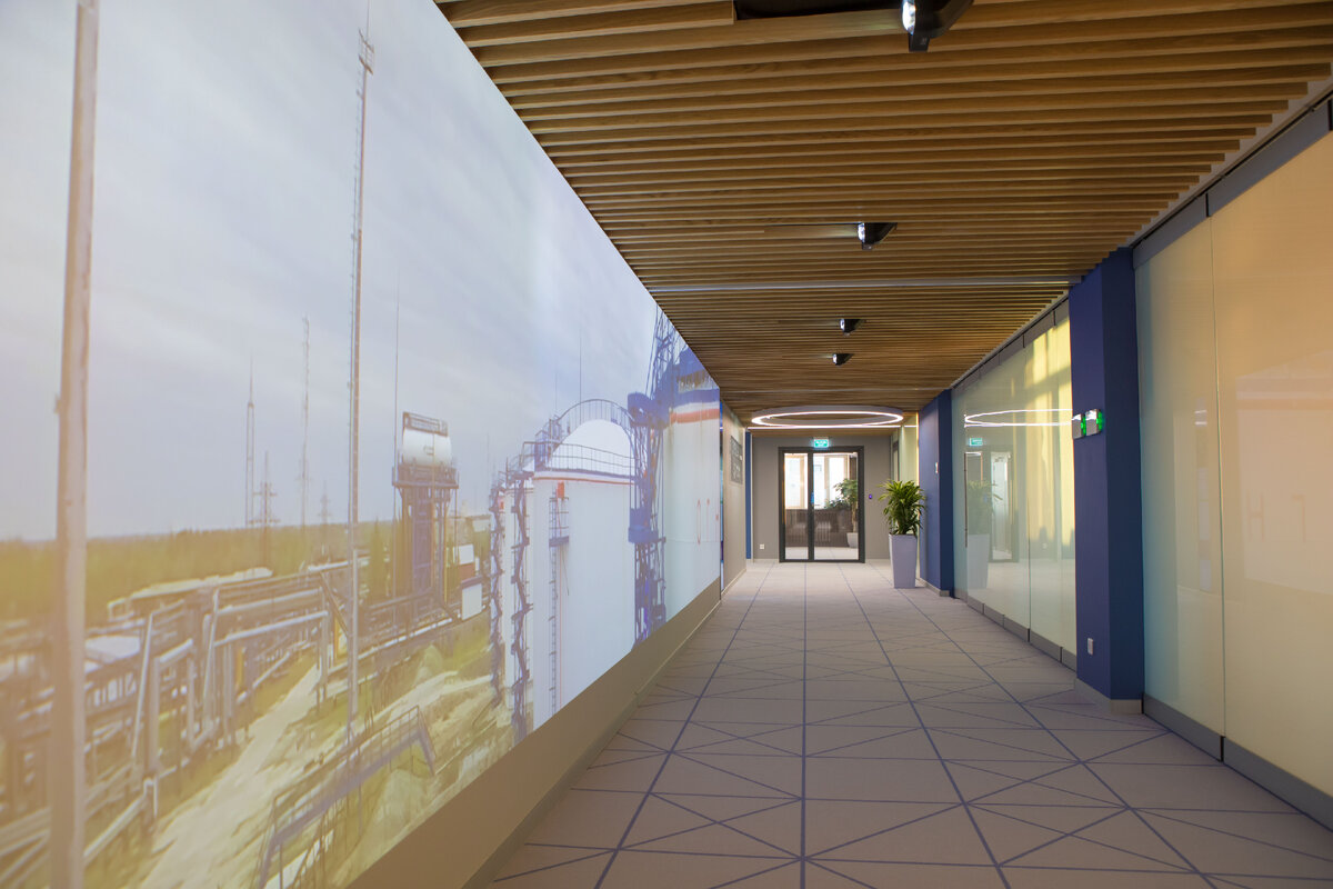 Разложенные перегородки помогают создать приватное пространство для участников совещаний