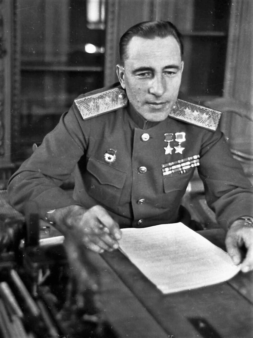 Маршал Михаил Ефимович Катуков