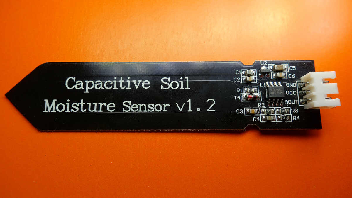 Емкостной датчик влажности почвы