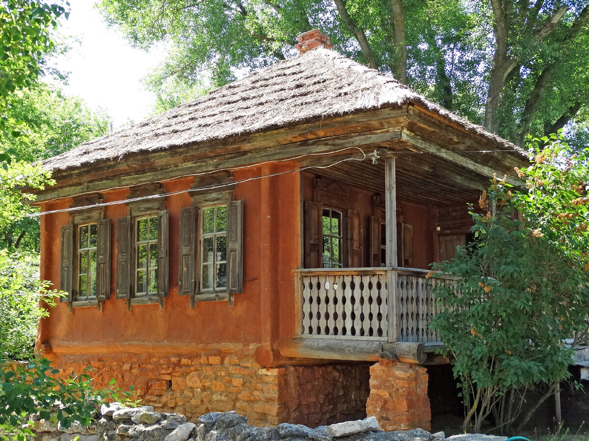 Листайте галерею. Там есть ещё фото