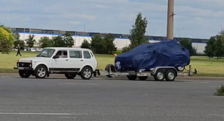 Транспотировка кузова новой LADA. Фото кадр из видео VK 