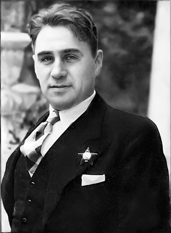 Павел Анатольевич Судоплатов (7 [20] июля 1907, Мелитополь — 24 сентября 1996, Москва) — деятель советских спецслужб, сотрудник ОГПУ, а позже НКВД — НКГБ; перед арестом в 1953 году — генерал-лейтенант МВД СССР.