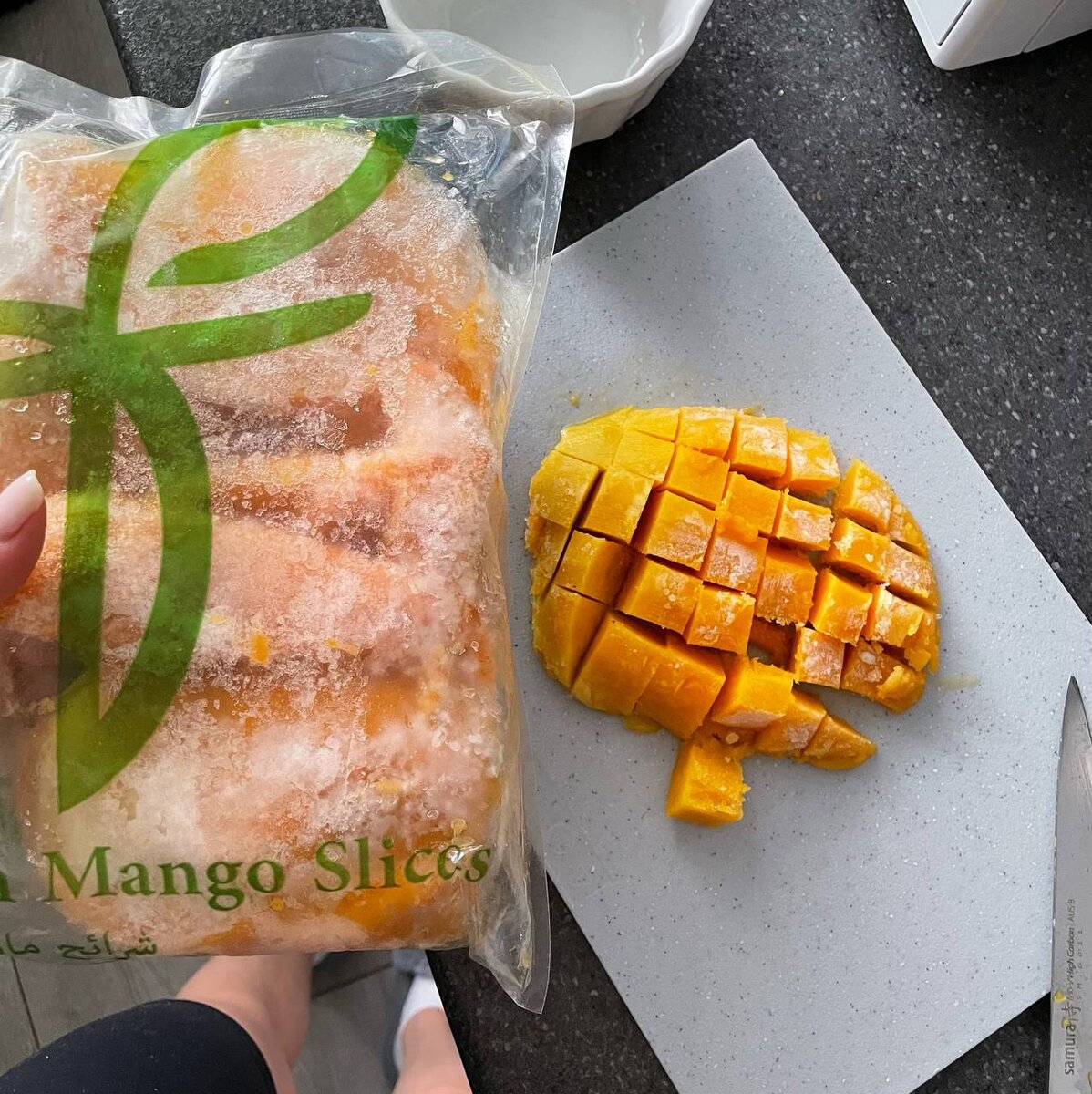 Замороженные дольки манго Fresh Import: спелые, сладкие, без наледи и сахара 