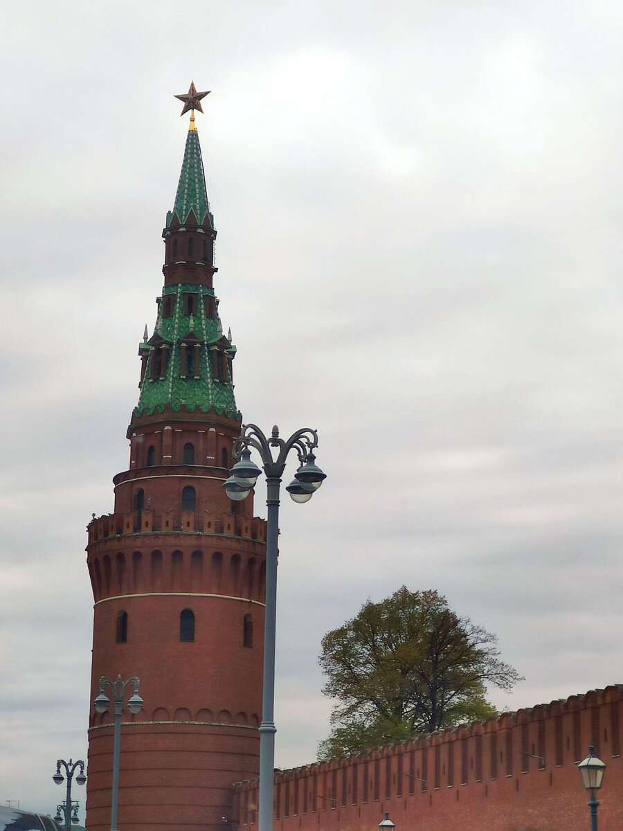 Кремль не только в Москве! В каких еще российских городах сохранились  древние крепости? | Путешествуй с пользой | Дзен