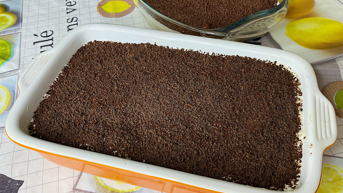 торт тирамису классический итальянский рецепт десерта без выпечки (с сыром маскарпоне, яйцами и бисквитным печеньем Савоярди)