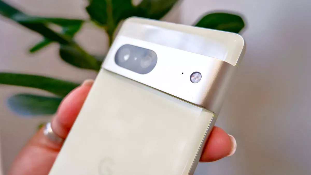 Горячие новинки Google Pixel 7 и Pixel 7 Pro, а также Pixel Watch показали  на живых фото | iXBT.com | Дзен