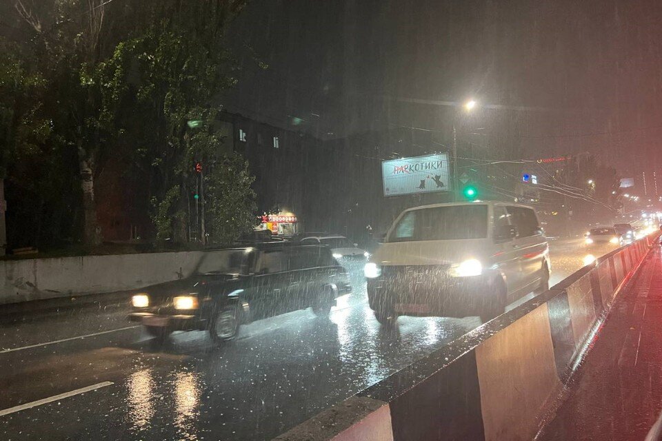     Дождь в Ростове льет второй день. Ольга ГОПАЛО