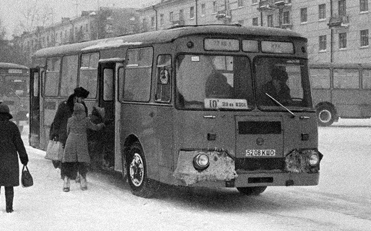 Что стало с заводом, выпускавшим автобусы нашего детства ЛиАЗ | АВТО  ПОЧЕМУЧКА | Дзен