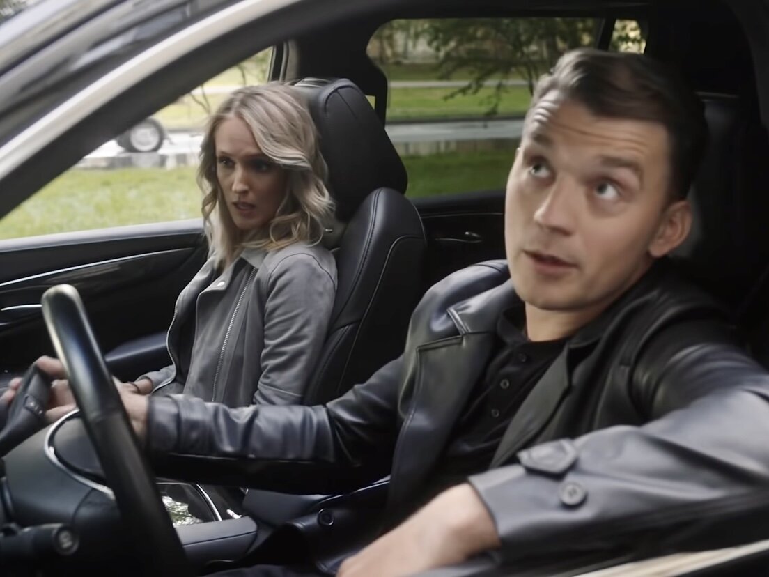 Скриншот из сериала Женская  версия:Дедушкина внучка