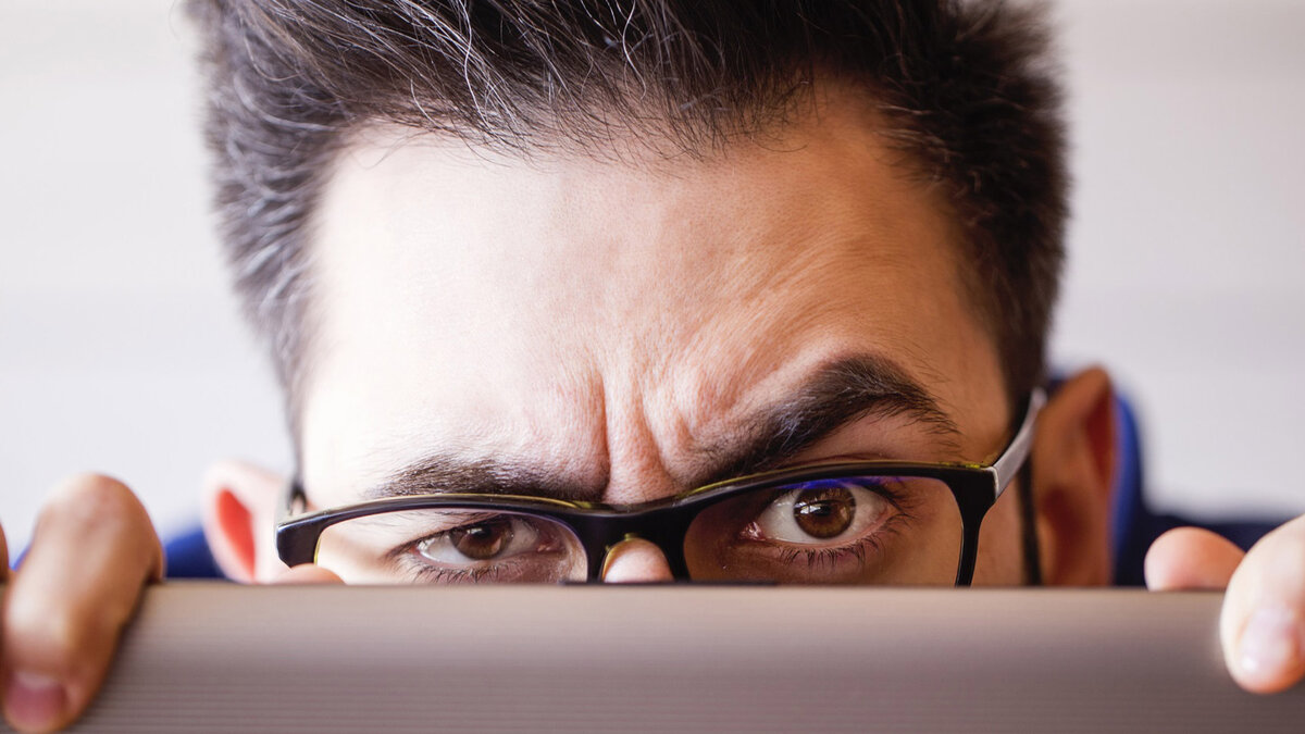 Мы чувствуем это напряжение!