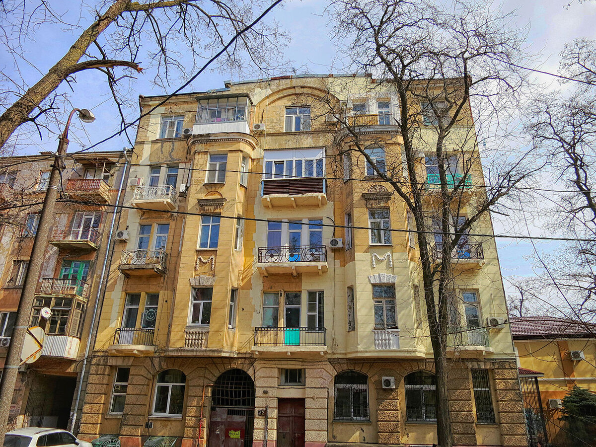 Доходный дом  М. И. Мессароша: проспект Чехова, 32.  Это фотография памятника культурного наследия России c номером 6130265000. Автор фото: Rost.galis