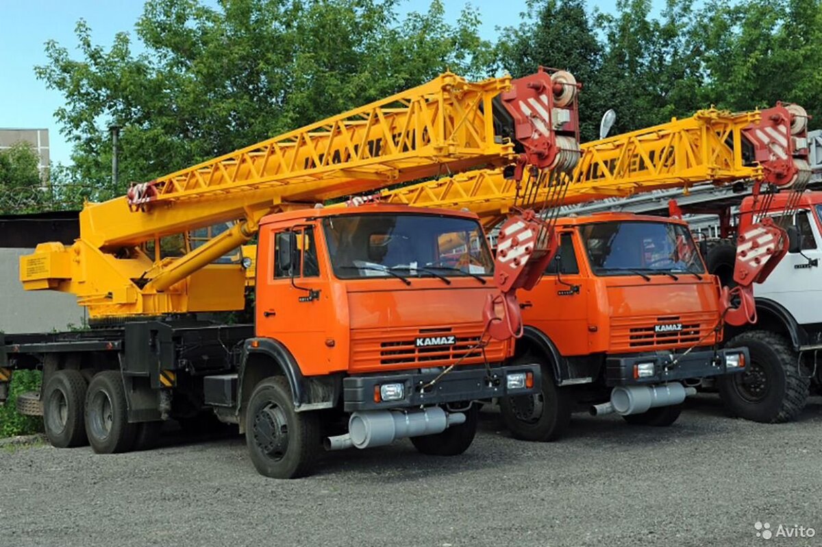 Для какой цели у некоторых автокранов выхлопная труба устанавливалась под  передний бампер | БЛОГ КОЛЛЕКЦИОНЕРА | Дзен