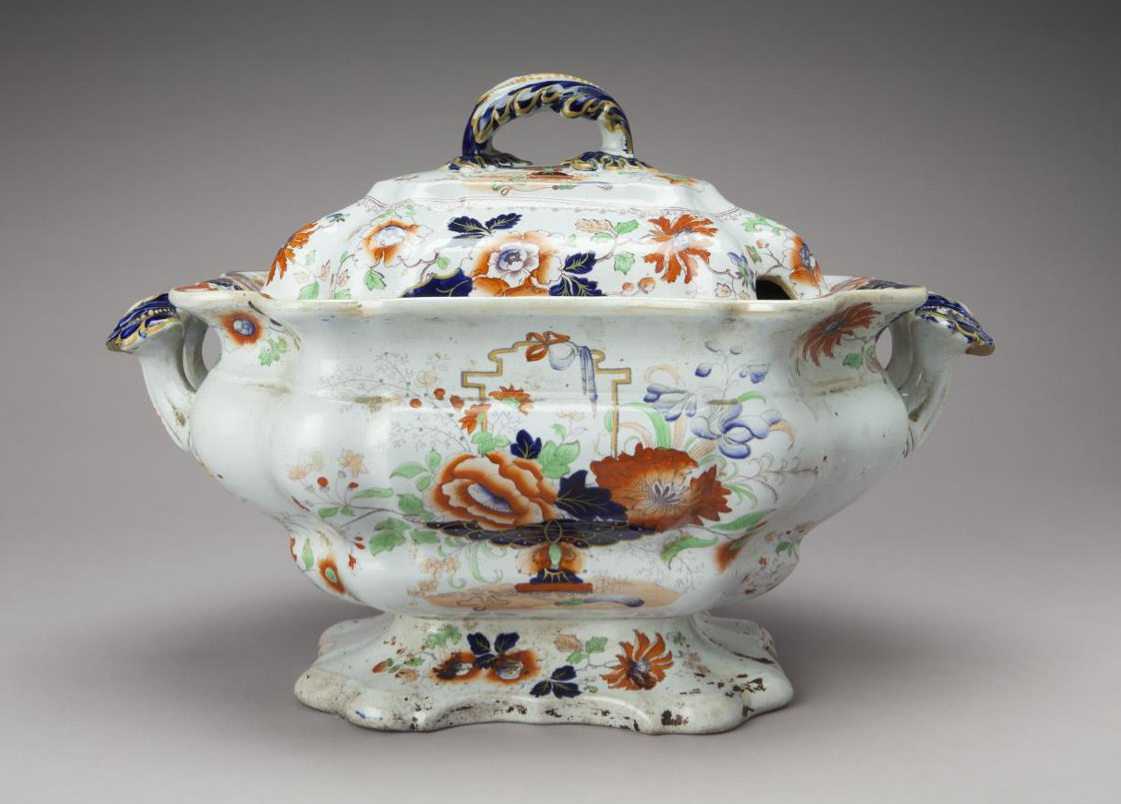 Завод Ч. Дж. Мейсон и компания. Террина с крышкой. Англия, 1830-е гг.