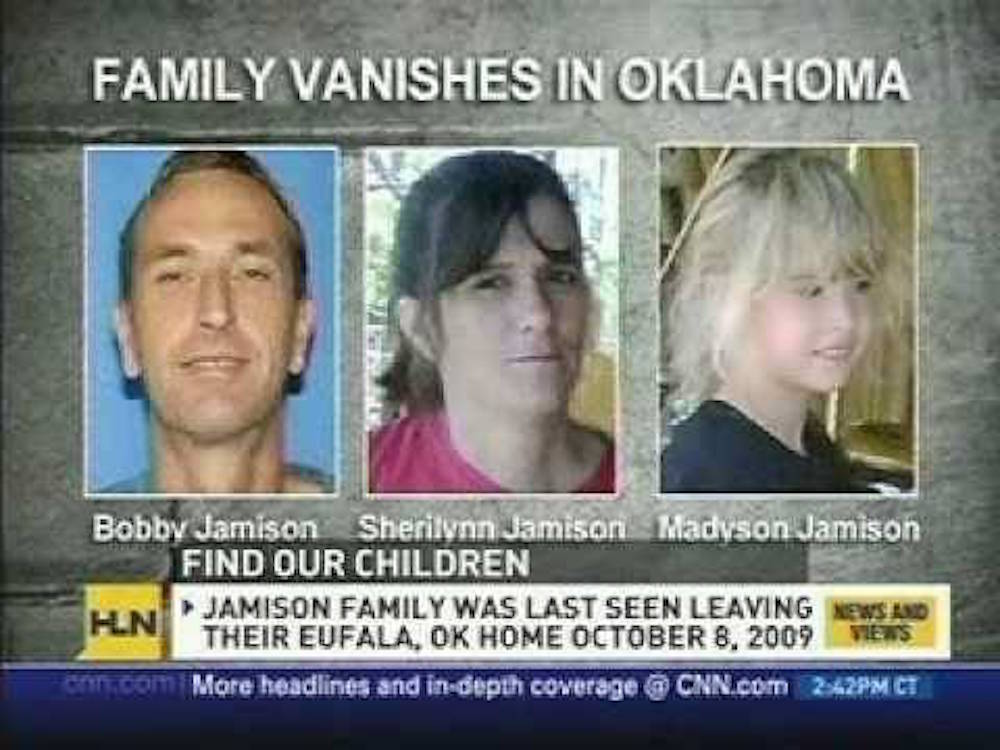 Сообщение об исчезновении семьи Джеймисон в новостях