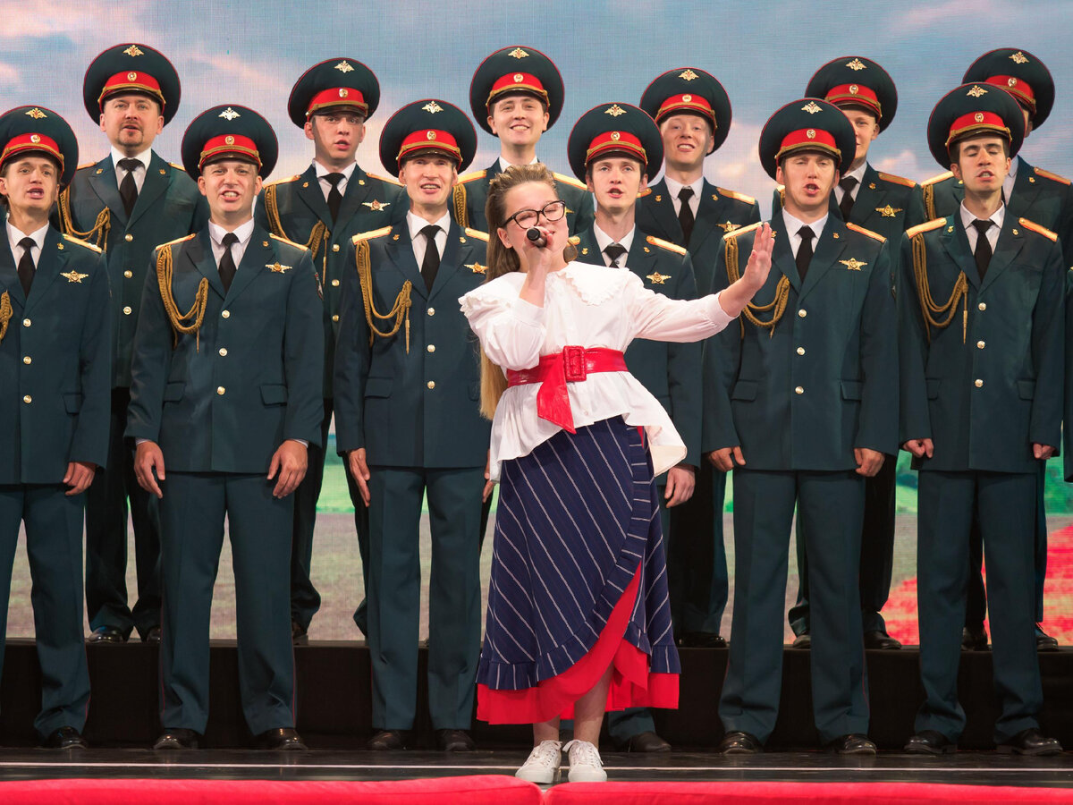 Военный хор под управлением Владимира Яцкевича в передаче "Лучше всех"