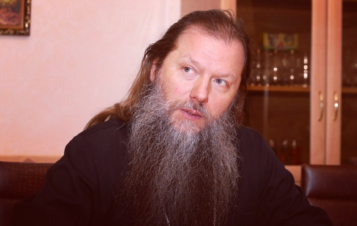 Артемий Владимиров — протоиерей, педагог, проповедник, писатель, член Союза писателей России.