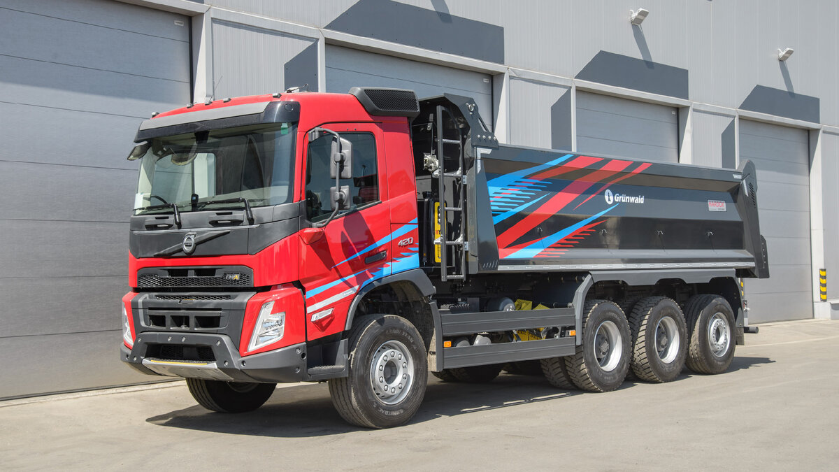 Volvo Tridem с надстройкой Grunwald 