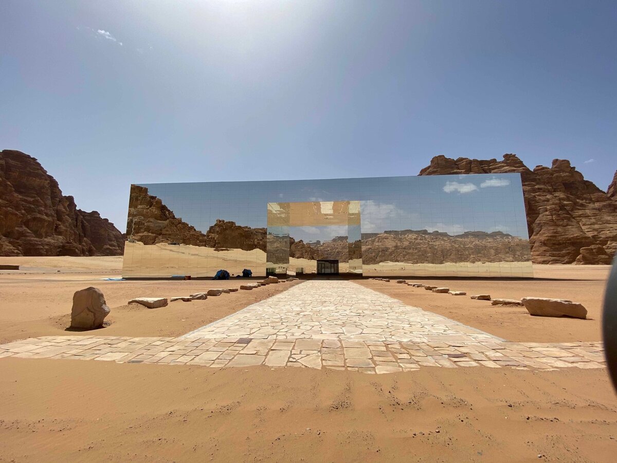 Maraya Concert Hall - концертный зал в Саудовской Аравии.